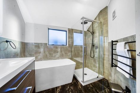 Photo of property in 1/6 Eastern Beach Road, Eastern Beach, Auckland, 2012