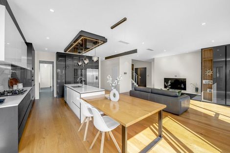 Photo of property in 80 Drumbuoy Drive, Flat Bush, Auckland, 2019