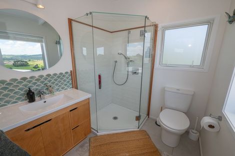 Photo of property in 95 Stratford Drive, Cable Bay, 0420