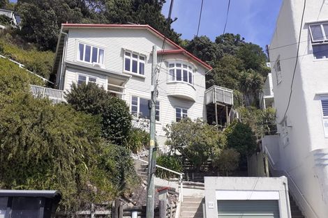 Photo of property in 112 Grafton Road, Roseneath, Wellington, 6011