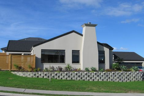 Photo of property in 86 Tauranga Place, Orewa, 0931