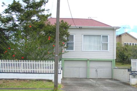 Photo of property in 30 Richmond Avenue, Northcote Point, Auckland, 0627