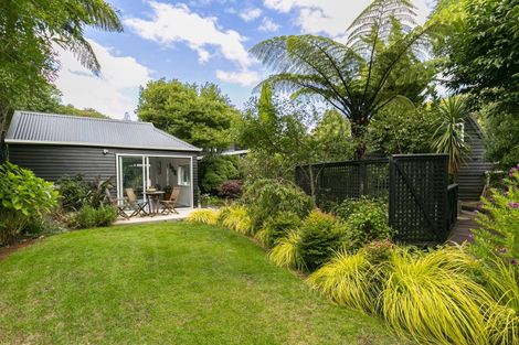 Photo of property in 17a Delhi Crescent, Khandallah, Wellington, 6035