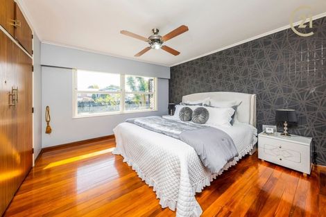 Photo of property in 3 Halberg Street, Papakura, 2110