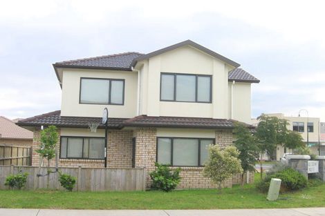 Photo of property in 1 Dalcross Drive, Flat Bush, Auckland, 2016