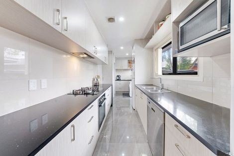 Photo of property in 16 Waterview Road West, Stanley Point, Takanini, 0624