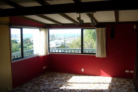 Photo of property in 24 Colenso Avenue, Hospital Hill, Napier, 4110