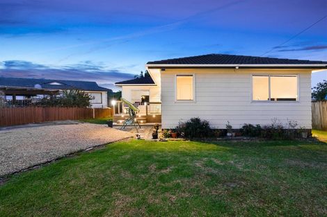 Photo of property in 529 Swanson Road, Ranui, Auckland, 0612