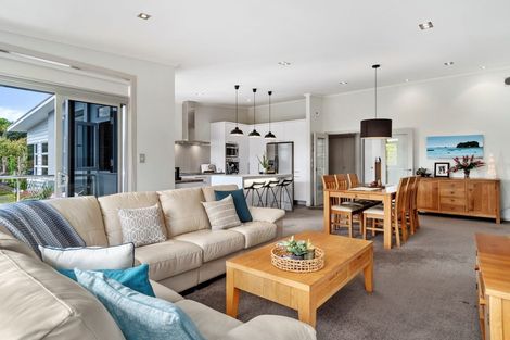 Photo of property in 19 Valley Grove Way, Bethlehem, Tauranga, 3110