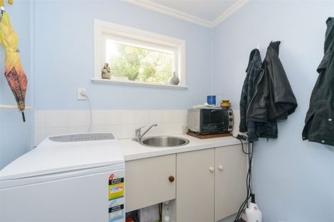 Photo of property in 18 Swansea Street, Hokowhitu, Palmerston North, 4410