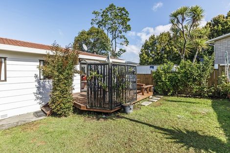 Photo of property in 2/6 Orton Street, Glenfield, Auckland, 0627