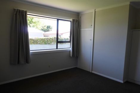 Photo of property in 61 Dickson Crescent, Hornby, Christchurch, 8042