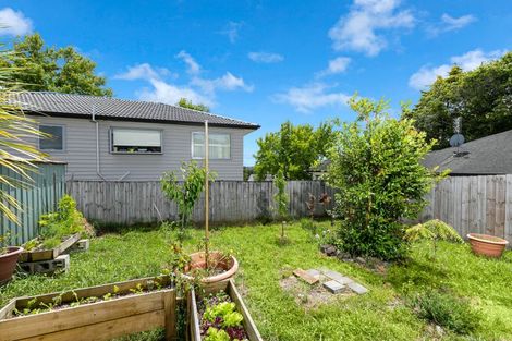 Photo of property in 13b Humphrey Kemp Avenue, Henderson, Auckland, 0612