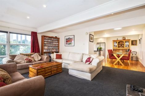 Photo of property in 90a Matipo Road, Mairangi Bay, Auckland, 0630