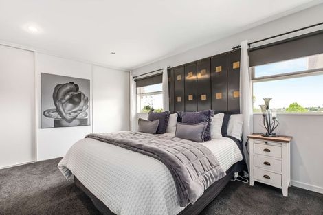 Photo of property in 74a Buscomb Avenue, Henderson, Auckland, 0610