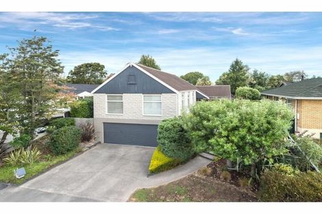 Photo of property in 27 Highfield Place, Avonhead, Christchurch, 8042