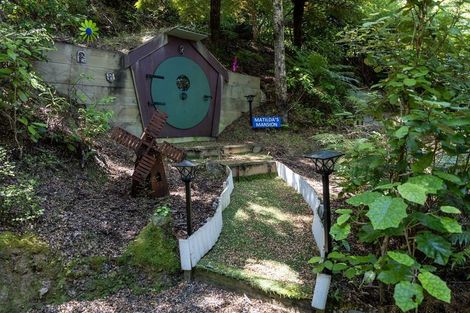 Photo of property in 54 Rotomanu Rise, Western Lake, Featherston, 5773