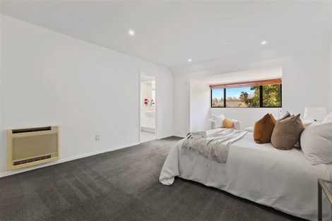 Photo of property in 15 Thurlestone Place, Burnside, Christchurch, 8053