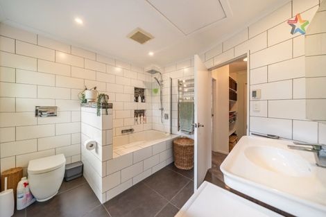 Photo of property in 36a Cambridge Terrace, Waiwhetu, Lower Hutt, 5010