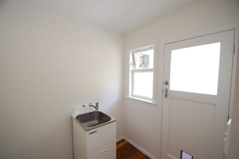 Photo of property in 127 Broderick Road, Johnsonville, Wellington, 6037