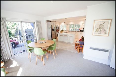 Photo of property in 30 Mappin Place, Chatswood, Auckland, 0626