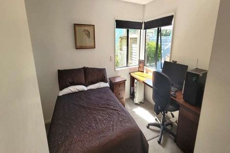 Photo of property in 287 Karaka Bay Road, Karaka Bays, Wellington, 6022