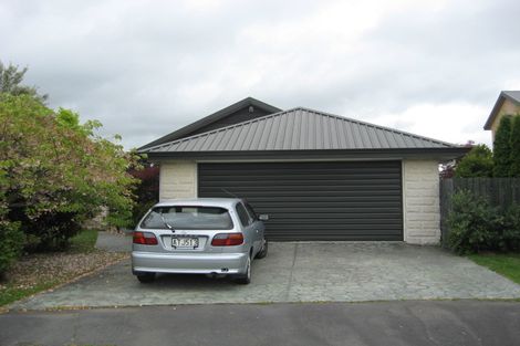 Photo of property in 33 Farnswood Place, Redwood, Christchurch, 8051