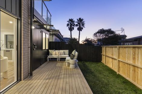 Photo of property in 64c Yeovil Road, Te Atatu Peninsula, Auckland, 0610