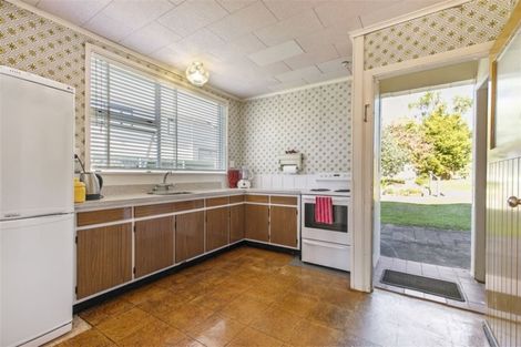 Photo of property in 40 Godley Road, Green Bay, Auckland, 0604