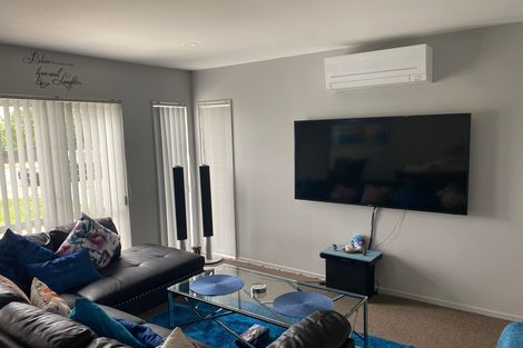 Photo of property in 15 Tribute Loop, Takanini, 2112