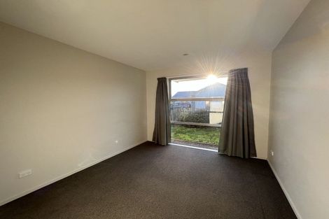 Photo of property in 5 Robalan Close, Halswell, Christchurch, 8025