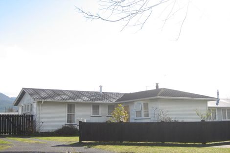 Photo of property in 7 Toi Grove, Turangi, 3334