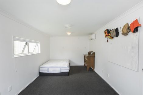 Photo of property in 10 Antrim Place, Hokowhitu, Palmerston North, 4410
