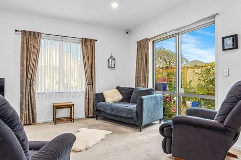 Photo of property in Yaldhurst Courts, 2/372 Yaldhurst Road, Russley, Christchurch, 8042