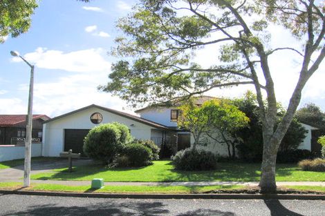 Photo of property in 10 Derrimore Heights, Clover Park, Auckland, 2019