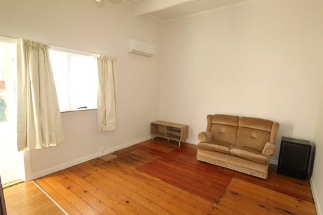 Photo of property in 33 Mount Albert Road, Mount Albert, Auckland, 1025