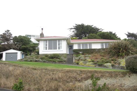 Photo of property in 58 Glanmire Road, Newlands, Wellington, 6037