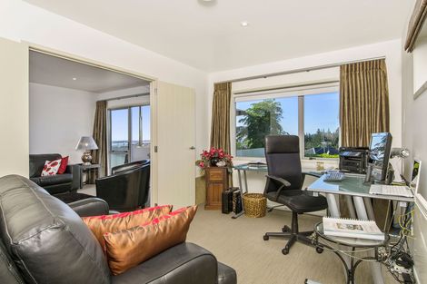 Photo of property in 11 Renner Place, Pyes Pa, Tauranga, 3112