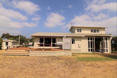 Photo of property in 618 Matarangi Drive, Matarangi, Whitianga, 3592