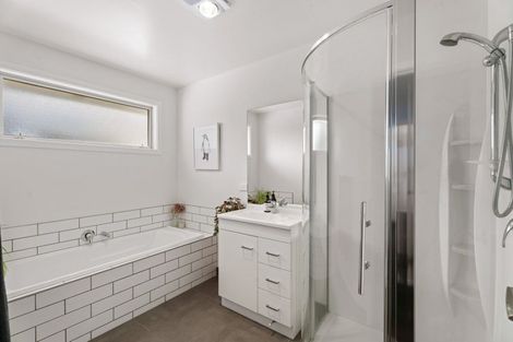 Photo of property in 4 Keble Lane, Lower Shotover, Queenstown, 9304