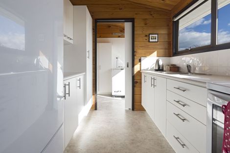 Photo of property in 393 Ngatai Road, Bellevue, Tauranga, 3110