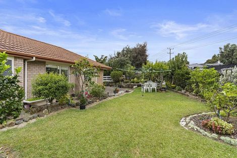 Photo of property in 98 Collingwood Road, Waiuku, 2123