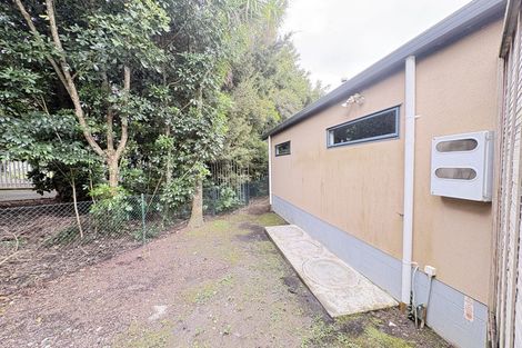 Photo of property in 30 Royal View Road, Te Atatu South, Auckland, 0610