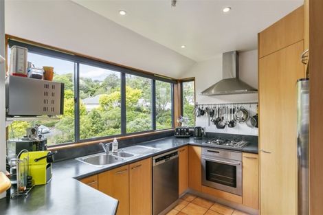 Photo of property in 71 Waikowhai Street, Ngaio, Wellington, 6035