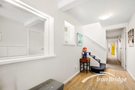 Photo of property in 2/15 Ridgewood Crescent, Birkenhead, Auckland, 0626