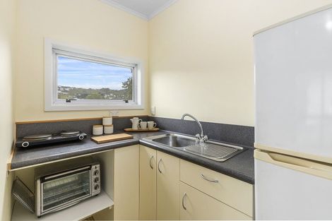 Photo of property in 13 Freeling Street, Island Bay, Wellington, 6023