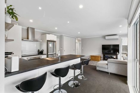 Photo of property in 18 Wahaika Way, Papamoa Beach, Papamoa, 3118