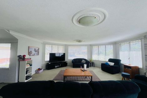 Photo of property in 30 Caroline Crescent, Highbury, Palmerston North, 4412