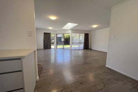 Photo of property in 2/15 Golfland Drive, Golflands, Auckland, 2013