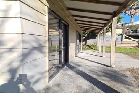 Photo of property in 2/37 Alexander Avenue, Torbay, Auckland, 0630